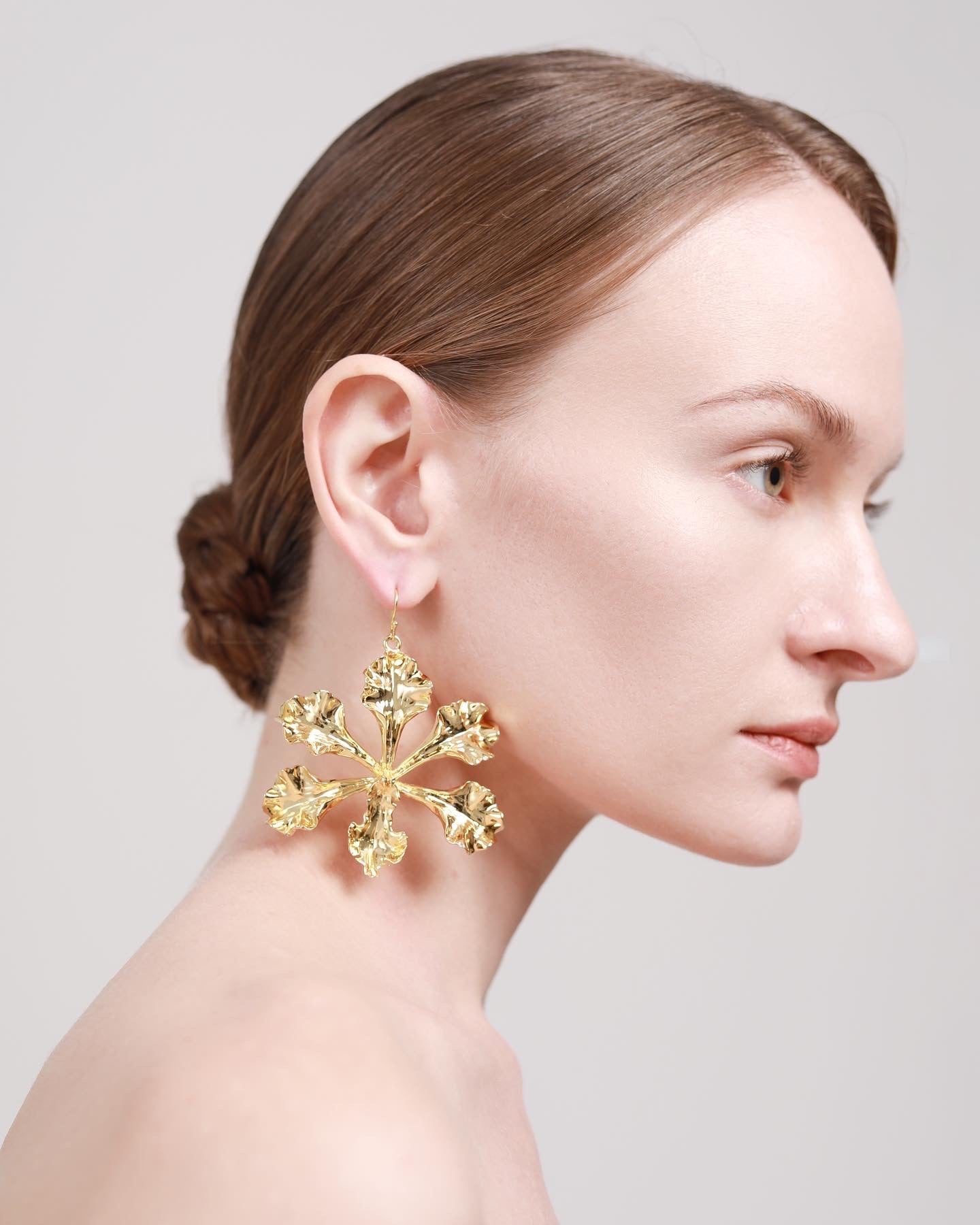 XENO-ORCHID EARRING (Gold)