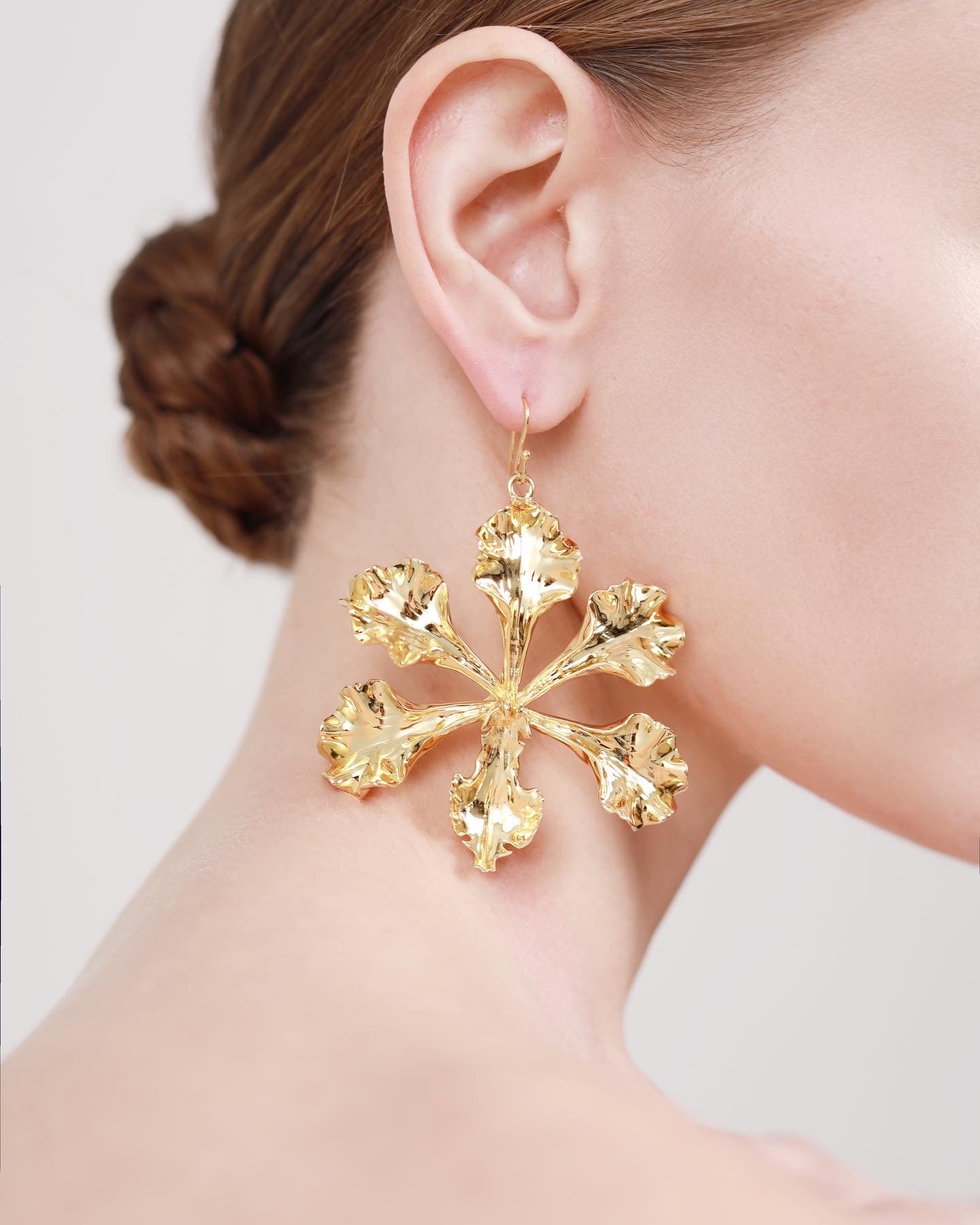 XENO-ORCHID EARRING (Gold)